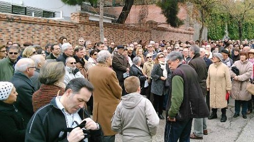 Cientos de personas piden la libertad de Asia Bibi frente a la Embajada de Pakistán