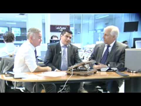 Con el abogado fiscalista Alejandro Puyo