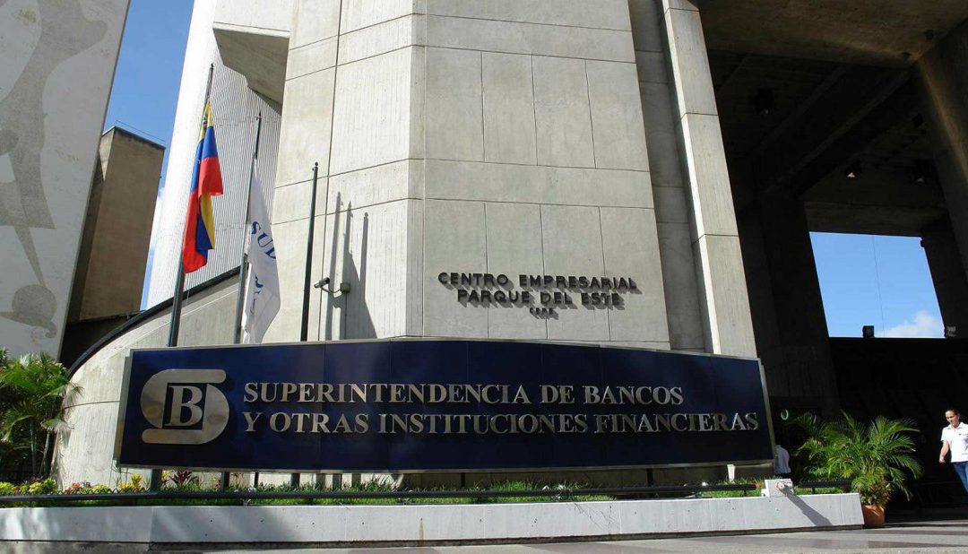 La banca venezolana también es arrastrada por la crisis